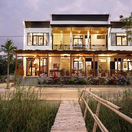 The Boathouse Riverside Homestay Hoi An Eksteriør billede